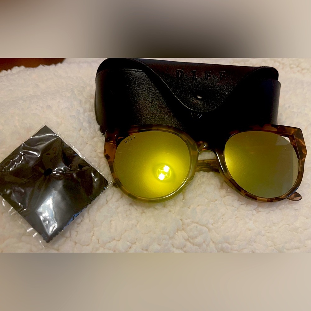 Diff Eyewear - image 1